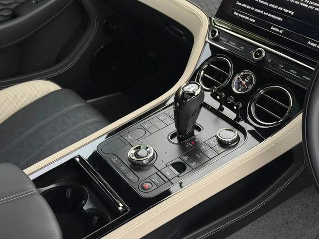 BENTLEY Continental Photo 21