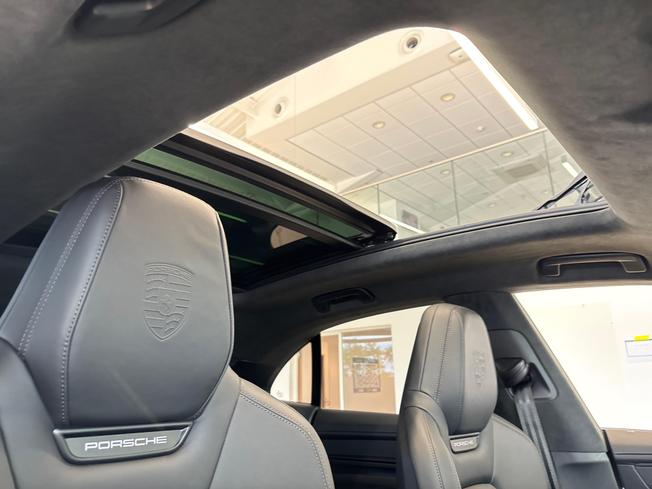 Porsche Macan Photo 28