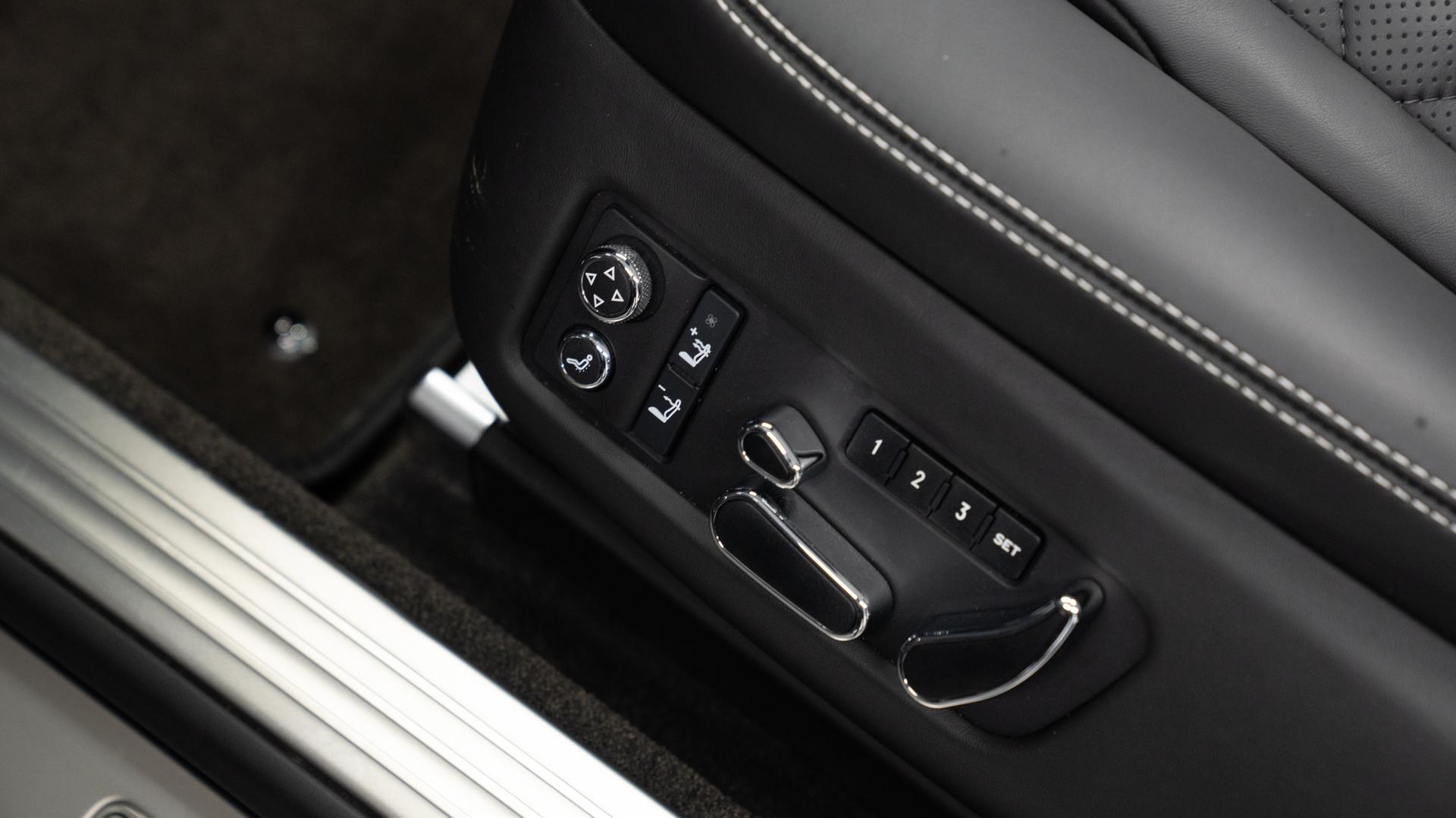 Bentley CONTINENTAL Photo 67493108-46f6-41ec-ae2a-13287db541ad.jpg