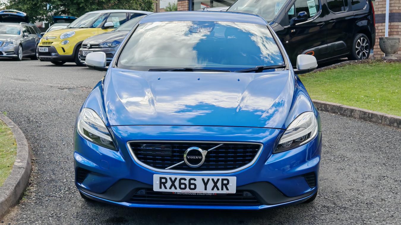 Used Volvo V40 RX66YXR 8