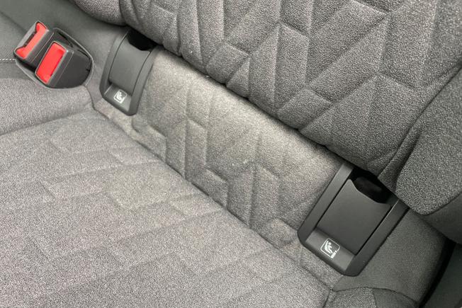 VOLKSWAGEN Golf Photo 36