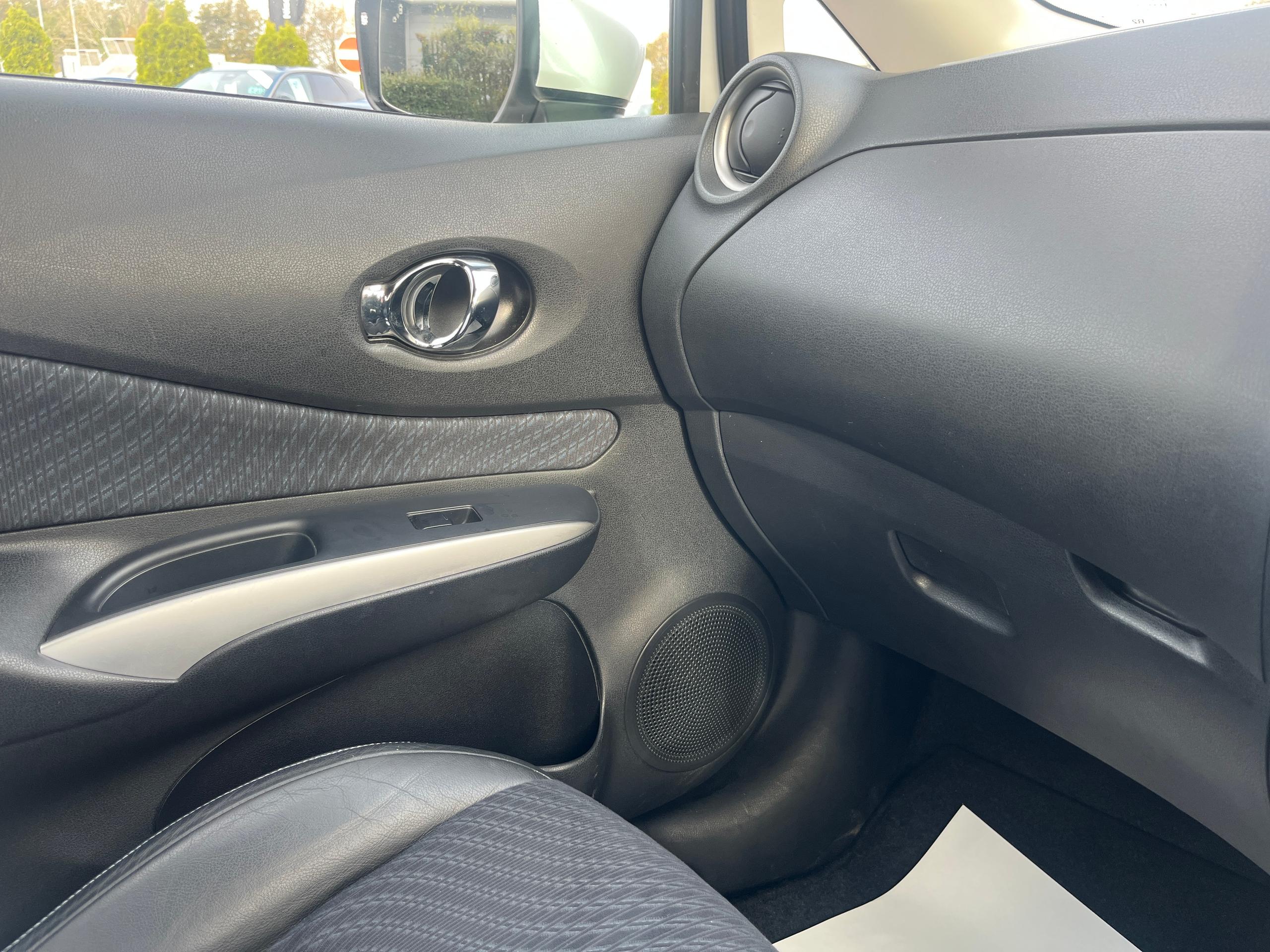 Nissan Note Photo 24