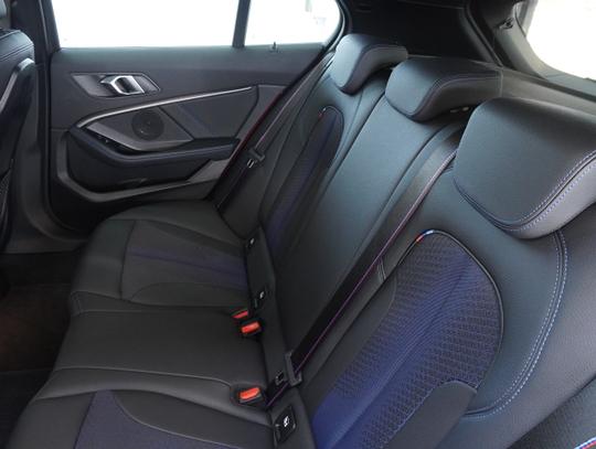BMW 1 Series Photo 676996f8-6bd2-41ab-8e0d-3268ba638eb7.jpg