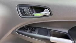 Ford Transit Connect Photo 17