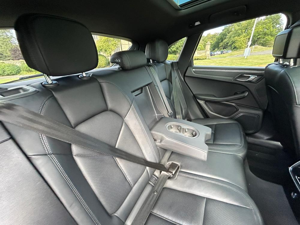 Used Porsche Macan RA71BBJ 16