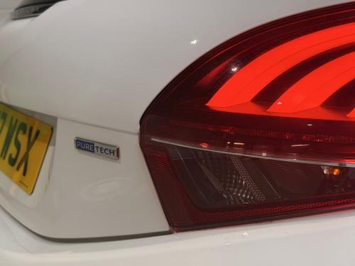 Peugeot 208 Photo 6784c1f5-0820-436c-aa40-d78ce2e320f7.jpeg