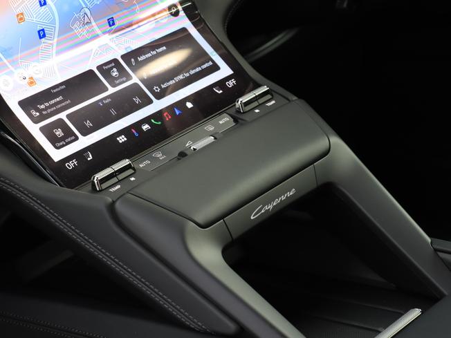 PORSCHE Cayenne Electric Photo 9