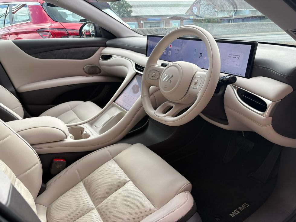 MG MG IM5 Photo 679d5cef-2efa-4f22-ac90-abecdc6ac1c8.jpeg