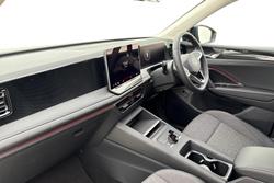 VOLKSWAGEN  Tiguan  Photo 2