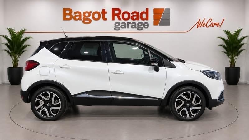 Renault Captur Photo 67a492d4-39cf-4d17-8eac-88be69c388d2.jpg