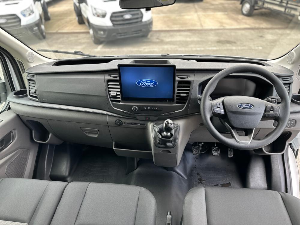 Ford Transit Photo 67a7fcf9-6de6-4dc8-98b0-9e463cca1f89.jpg