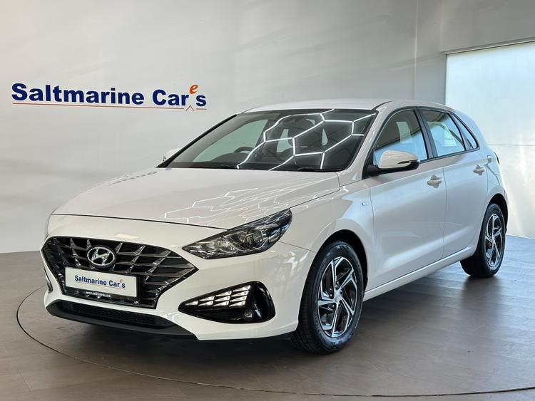 Used 2021 Hyundai i30 1.0 T-GDi MHEV SE Connect Hatchback 5dr Petrol Hybrid Manual Euro 6 (s/s) (120 ps) Polar White at #sitename#