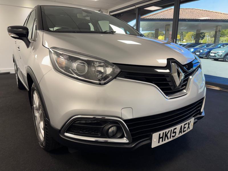 Renault Captur Photo 67ad630f-7efa-4259-8e15-8e6608de407c.jpg