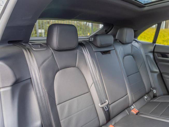 PORSCHE Macan Photo 9