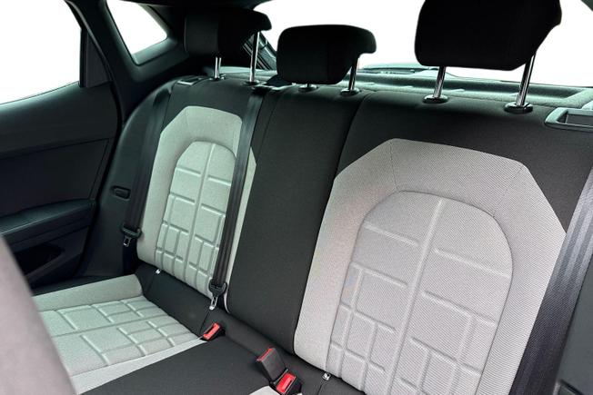 SEAT Ibiza Photo 9
