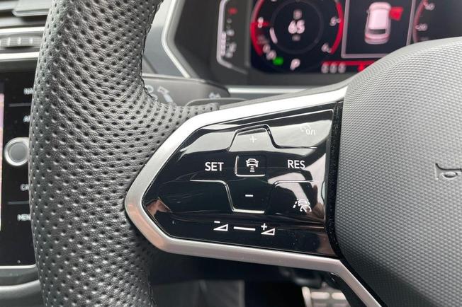VOLKSWAGEN Tiguan Photo 25