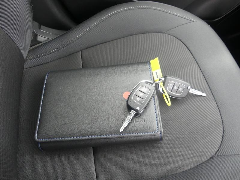 Hyundai i10 Photo 67f5fbfb-ad5d-42b1-a03c-31d6fef767ef.jpg