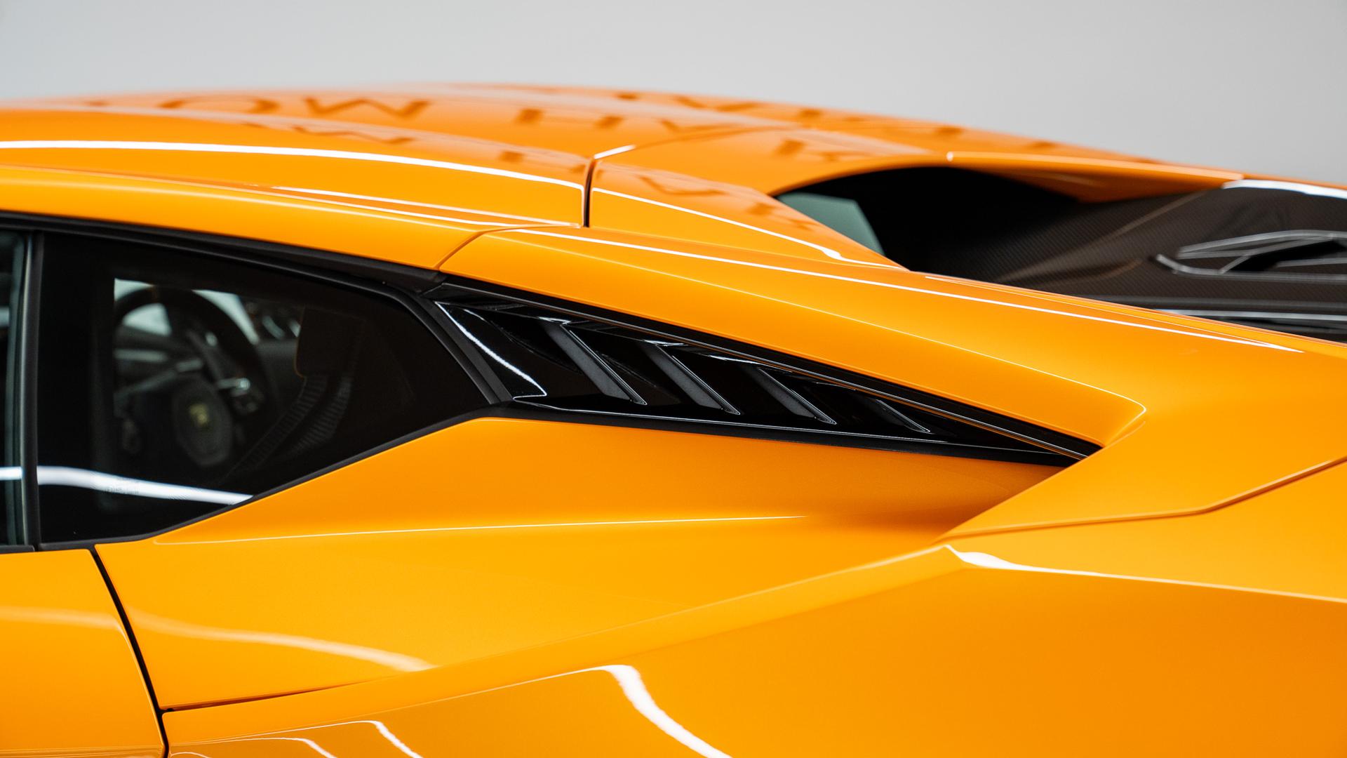 LAMBORGHINI Huracan Photo 67feb977-27a5-4b33-804b-1bdb731df49b.jpg