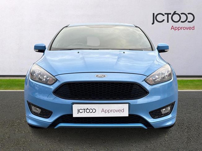 FORD Focus Photo 8