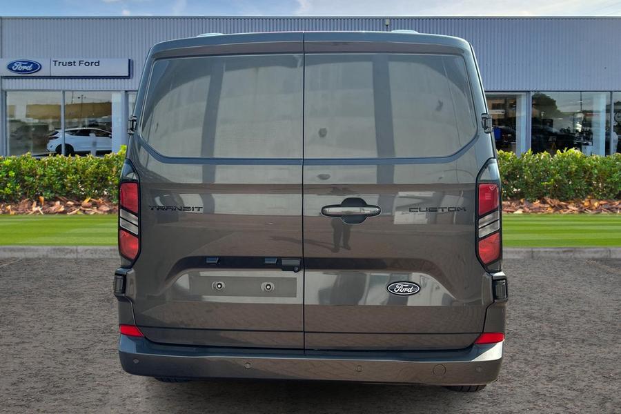 Ford TRANSIT CUSTOM Photo 680b2b63-c987-4917-b2ed-2ca2b3a958ec.jpg