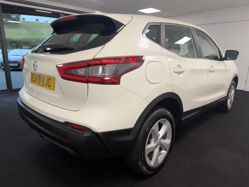 Nissan Qashqai Photo 680fe1ba-bce8-47b6-a90c-82e94d4d4d73.jpg