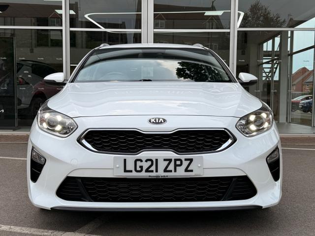 Kia Ceed Photo 6813a82b-bc60-413e-af45-f6690f3865d4.jpg