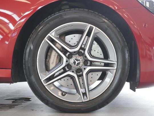 Mercedes-Benz E Class Photo 6821587c-07eb-4319-8ca4-a9918a7b9cf0.jpg