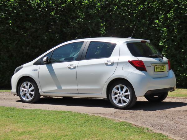 Used Toyota Yaris DF14XRT 6