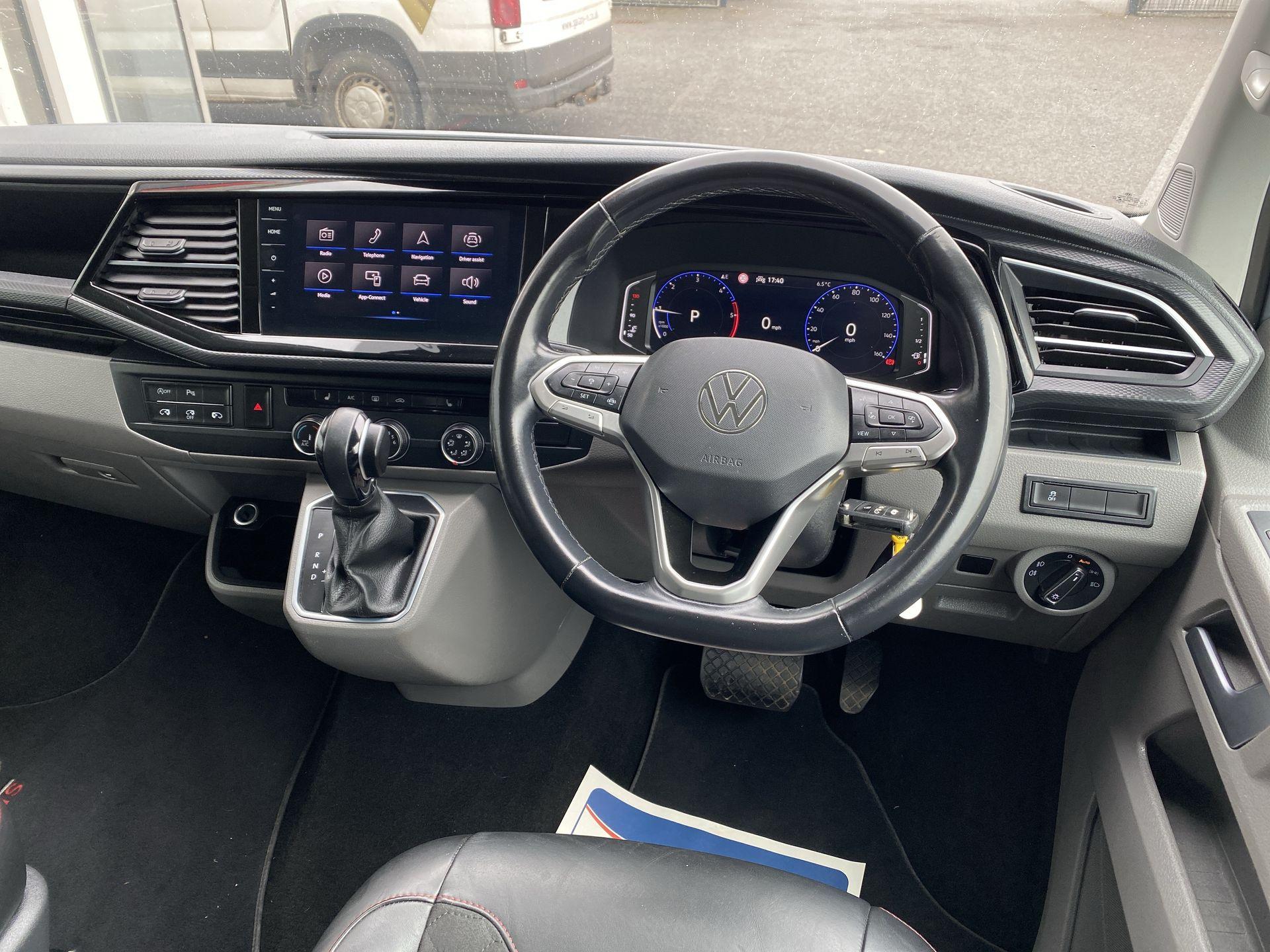 2022 Volkswagen TRANSPORTER T32 SWB SPECIAL EDITION 2.0 BiTDI 204 Sportline Black Ed Kombi Van DSG - vehicle photo 12 for sale on PureCar