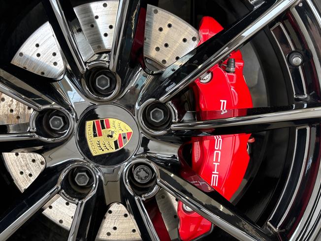 PORSCHE 911 Photo 32