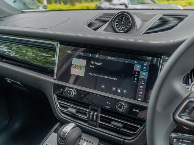 PORSCHE Macan Photo 22