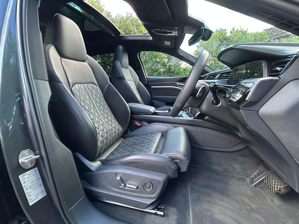 Used Audi e-tron HG72KVC 32