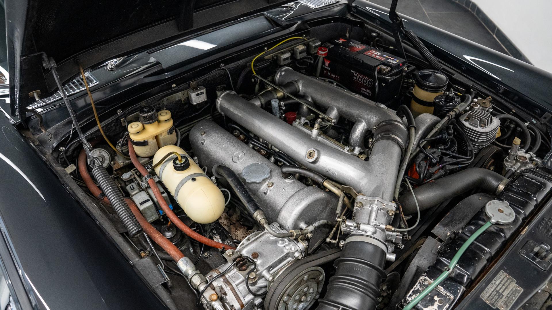 Mercedes-Benz 600 Photo 6863f99a-3b86-4bd0-a401-2f7e17051e38.jpg