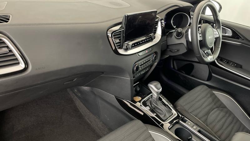 Kia Ceed Photo 68770174-f18c-472a-8f67-4f0c0b081cba.jpg