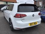 Volkswagen Golf Photo 21
