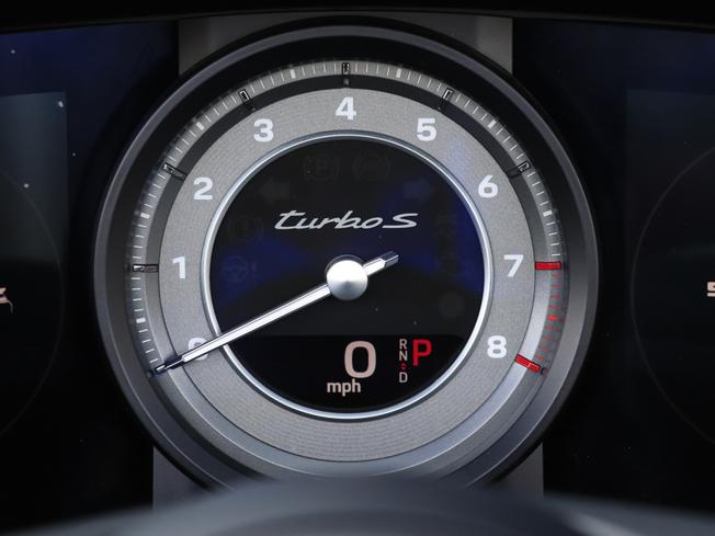 PORSCHE 911 Photo 28