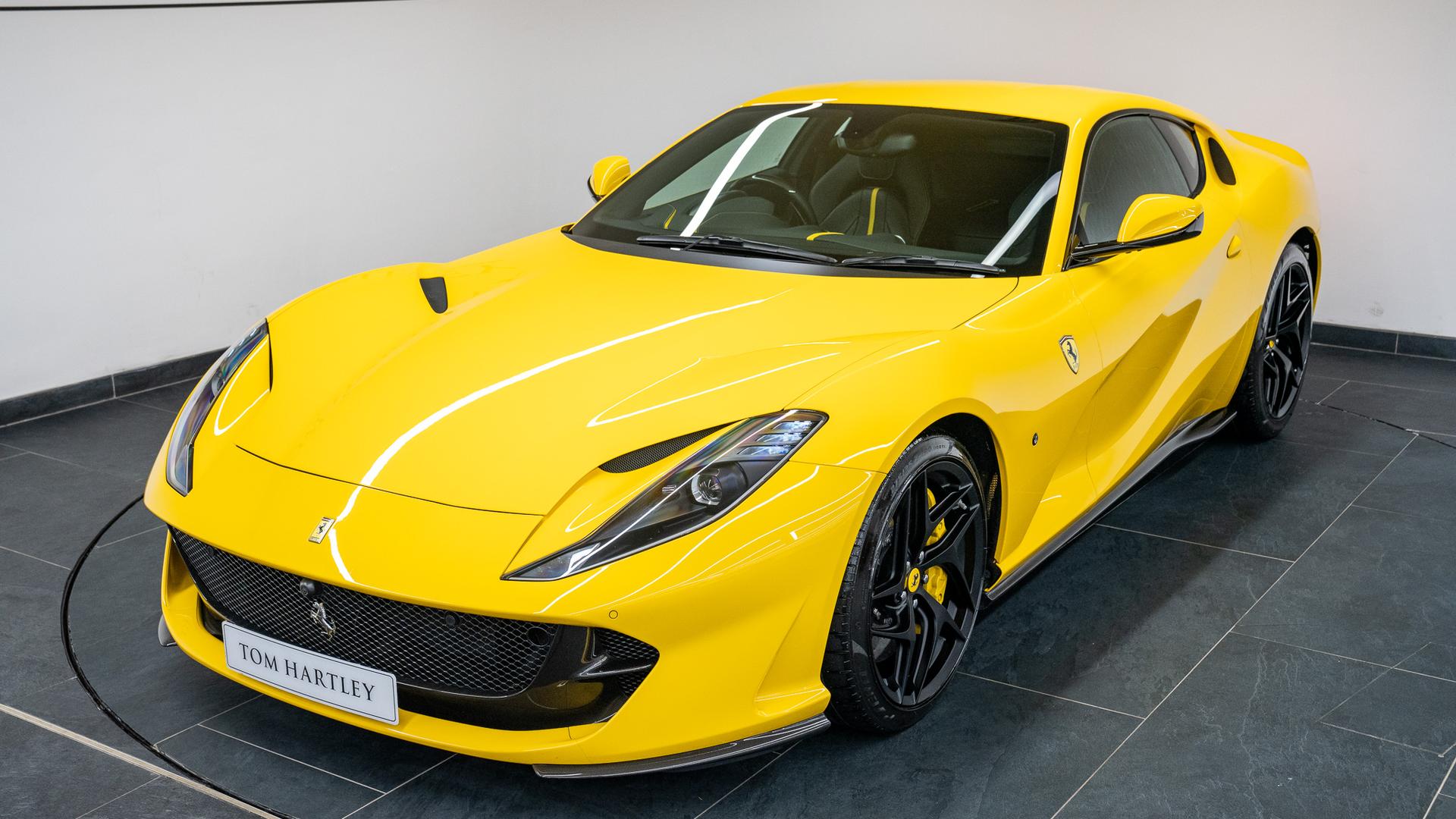 Ferrari 812 Photo 68a2ac08-3ce3-47f6-aa39-71e98af6b342.jpg
