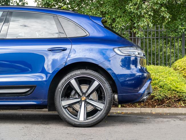 PORSCHE Macan Photo 38