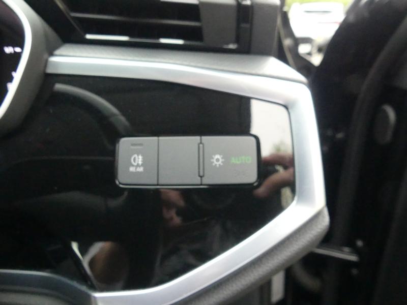 Audi Q3 Photo 68af4f38-d466-40a1-8d20-6788595ca150.jpg