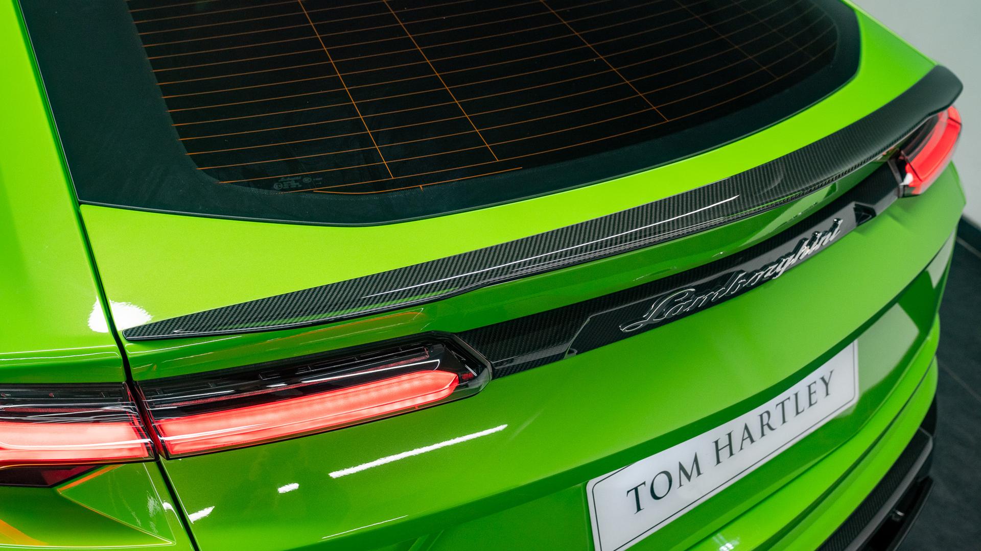 LAMBORGHINI Urus Photo 68b0f4b5-c3bf-4b79-a32d-de014490649a.jpg