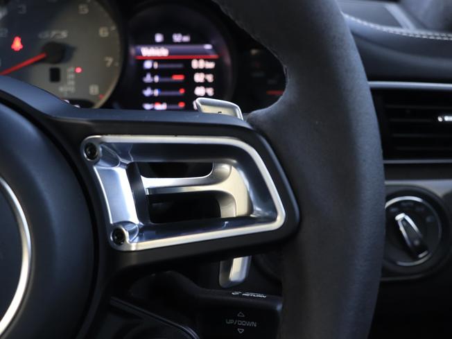 PORSCHE 911 Photo 20