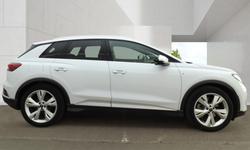 Audi Q4 Photo 1