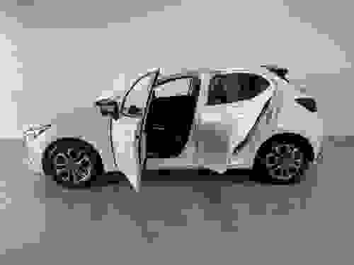 Mazda 2 Photo 68dfc182-c700-436b-8646-8c1681b1183f.jpg