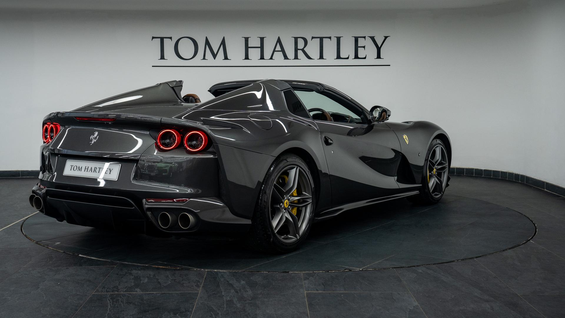 Ferrari 812 Photo 68e737a0-c4ca-47a3-b3f2-6f9a4334c99c.jpg