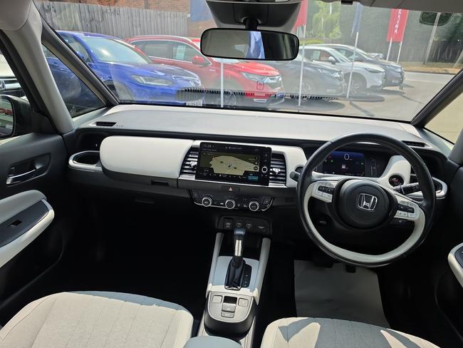 Honda Jazz Photo 68f64793-a690-4316-a1a9-b73ad9ef4de8.jpg