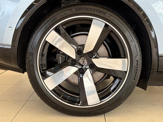 Porsche Macan Photo 24