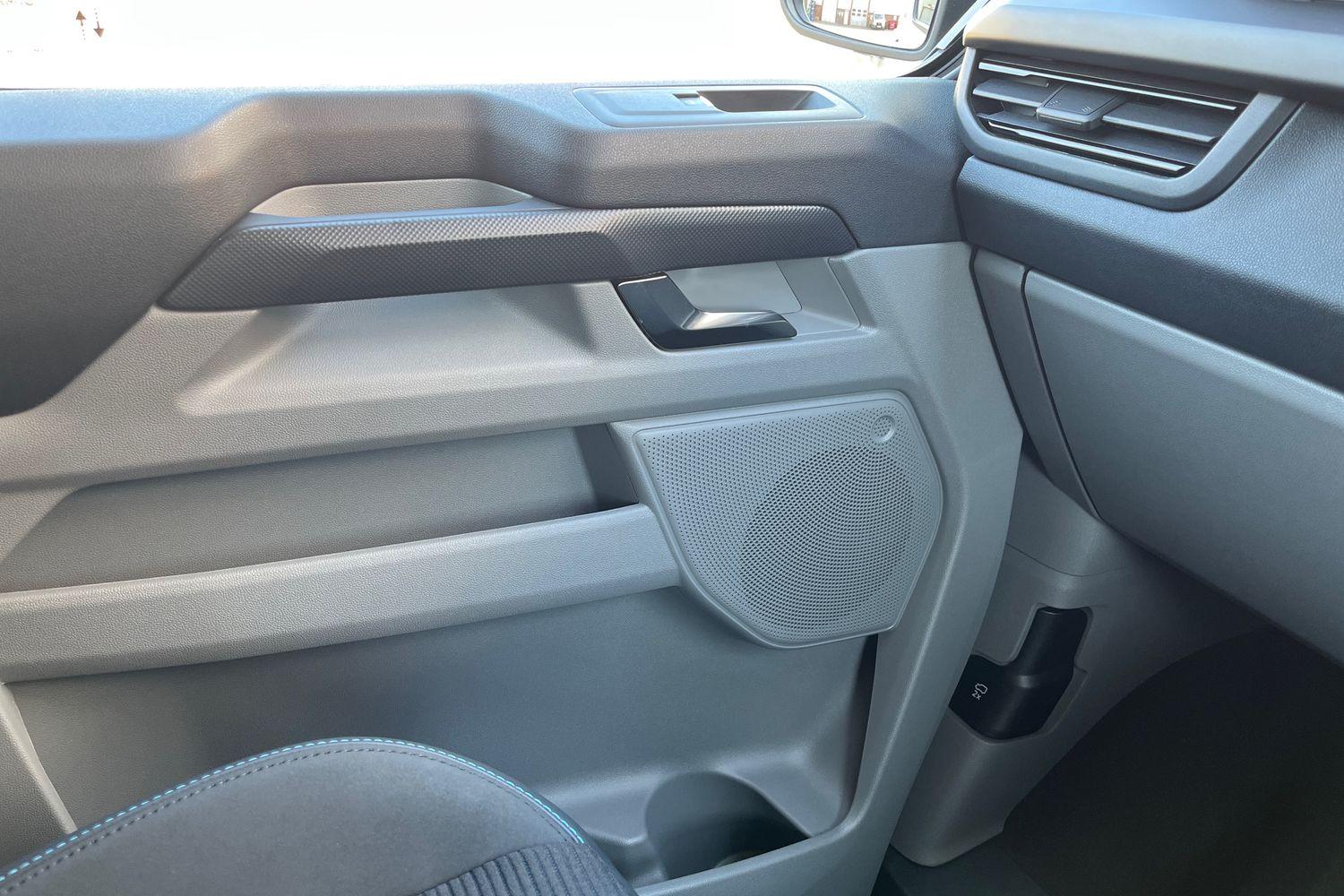 Ford TRANSIT CUSTOM Photo 36