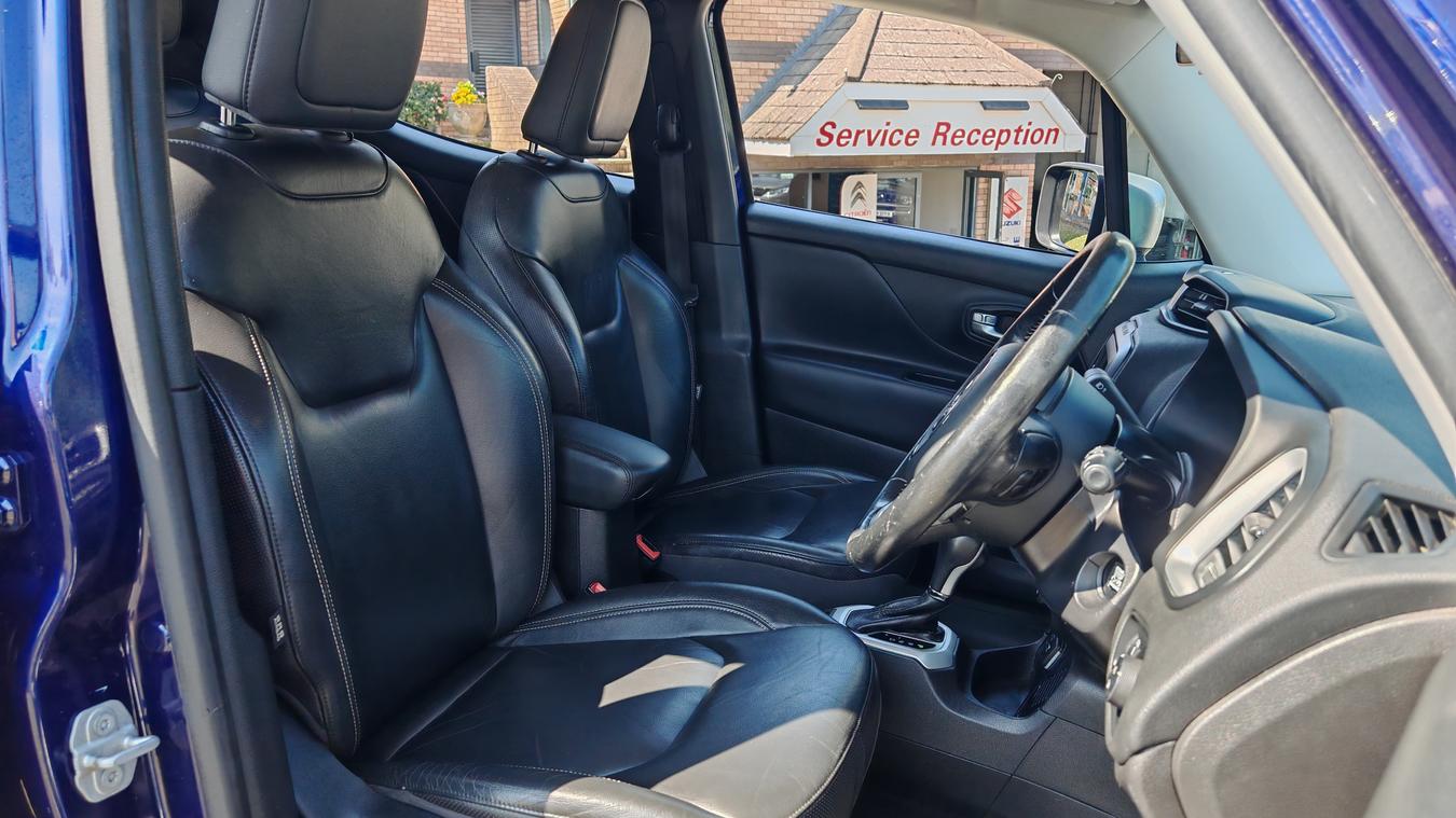 Used Jeep Renegade OU66RZE 9