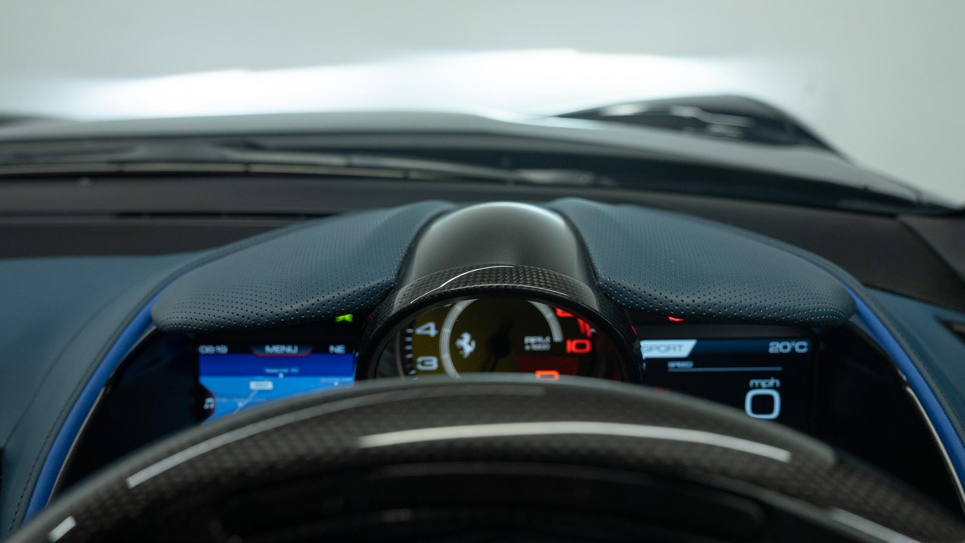 Ferrari 812 Photo 690124e2-8858-4fb1-9421-c73eb0f1542b.jpg