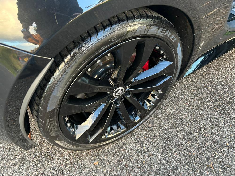 Used Jaguar F-Type MV24LWZ 42